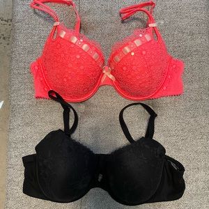 Victoria set lot of 2 lace bras 36C